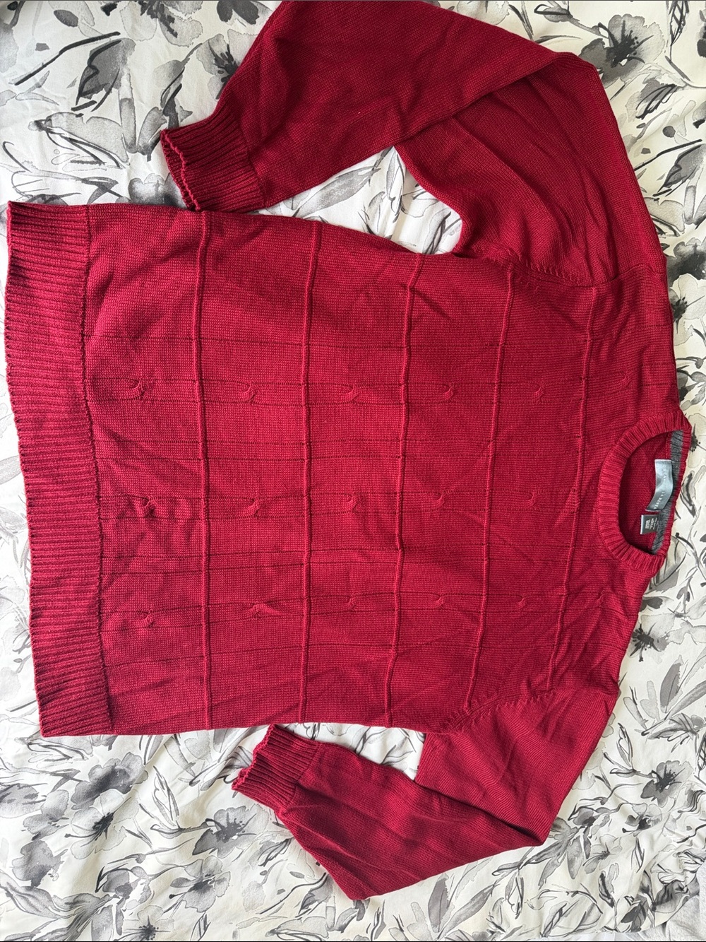 Oscar De La Renta- Red Cable Knit Crewneck Sweater
